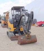 R-585  John Deere 26 G Mini Excavator