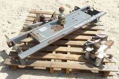 R-1083 Tow Hitches