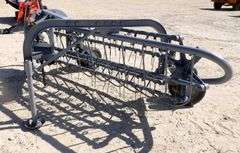 R-830 3-Point Hay Rake