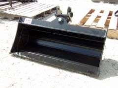 R-942  Mini Excavator Cleanup Bucket