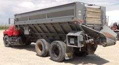 R-571  1979 Mack Commodity Truck