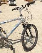 R-932 Vertical Mountain Bike