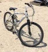 R-932 Vertical Mountain Bike