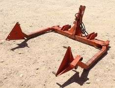 R-1242 3-Point Round Bale Feeder