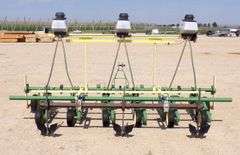 R-634 3-Point Planter