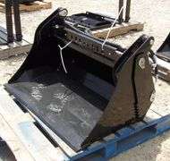 R-1057 Mini Skid Steer 4 in 1 Bucket