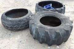 R-631 Livestock Tire Feeders