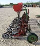 R-1088 6 Row Planter