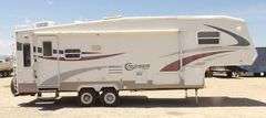 R-590 2005 Cruiser 5th Wheel Travel Trailer