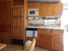 R-590 2005 Cruiser 5th Wheel Travel Trailer