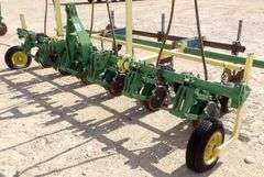 R-634 3-Point Planter
