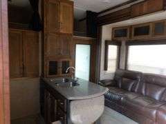 R-650 2016 Carbon Toy Hauler Travel Trailer