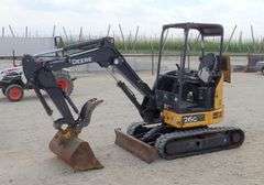 R-585  John Deere 26 G Mini Excavator
