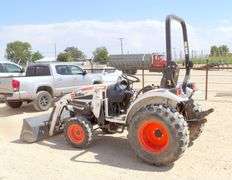 R-589  Bobcat CT230 Tractor