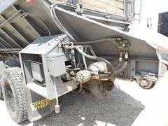 R-571  1979 Mack Commodity Truck