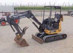 R-585  John Deere 26 G Mini Excavator