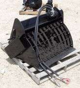 R-1004 Mini Skid Steer Mixing Bucket