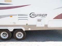 R-590 2005 Cruiser 5th Wheel Travel Trailer