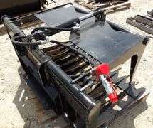 R-958 Mini Skid Steer Grapple