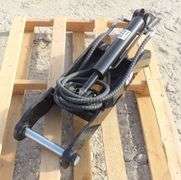R-938 Hydraulic Thumb