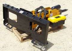 R-1012 Skid Steer Breaker