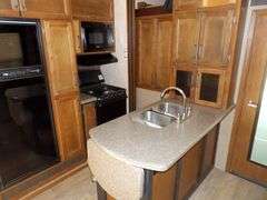 R-650 2016 Carbon Toy Hauler Travel Trailer