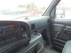 R-895  1996 Ford Van with Wheelchair Lift