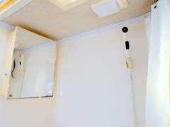 R-592  2002 Artic Fox Pickup Camper