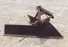 R-641  3-Point Ditcher