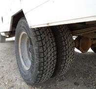 R-619 2002 Chevrolet 3500 Box Van