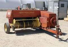 R-832 New Holland Hayliner 315 Baler