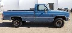 R-853 1984 Chevy Silverado 20 3/4 Ton 4X4 Pickup