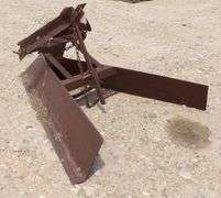 R-641  3-Point Ditcher
