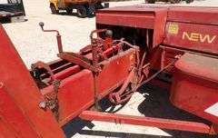 R-832 New Holland Hayliner 315 Baler