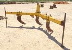 R-844 3-Point V Ripper