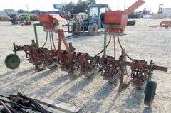 R-1088 6 Row Planter