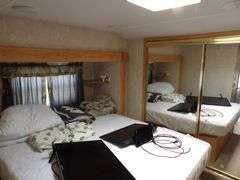 R-590 2005 Cruiser 5th Wheel Travel Trailer