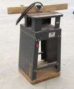 R-1180 AMT Router Table