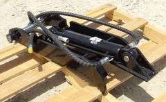 R-1023 Hydraulic Thumb