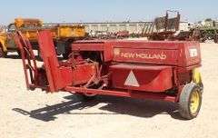 R-832 New Holland Hayliner 315 Baler
