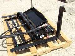 R-1025 Mini Skid Steer Forks & Mast