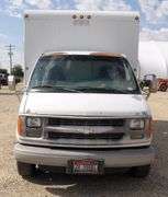 R-619 2002 Chevrolet 3500 Box Van
