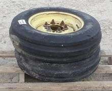 R-881 Front Tractor Tires & Wheels (2)