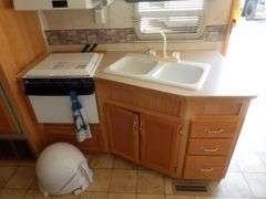 R-590 2005 Cruiser 5th Wheel Travel Trailer
