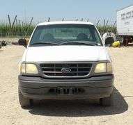 R-829 2002 Ford F150 XL Pickup