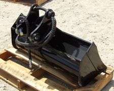 R-1028 Mini Excavator Clean Up Bucket