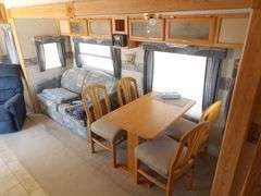 R-590 2005 Cruiser 5th Wheel Travel Trailer