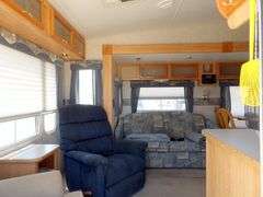 R-590 2005 Cruiser 5th Wheel Travel Trailer