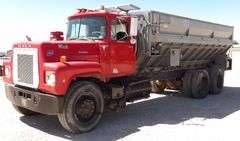 R-544  1979 Mack Commodity Truck
