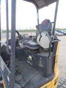 R-585  John Deere 26 G Mini Excavator